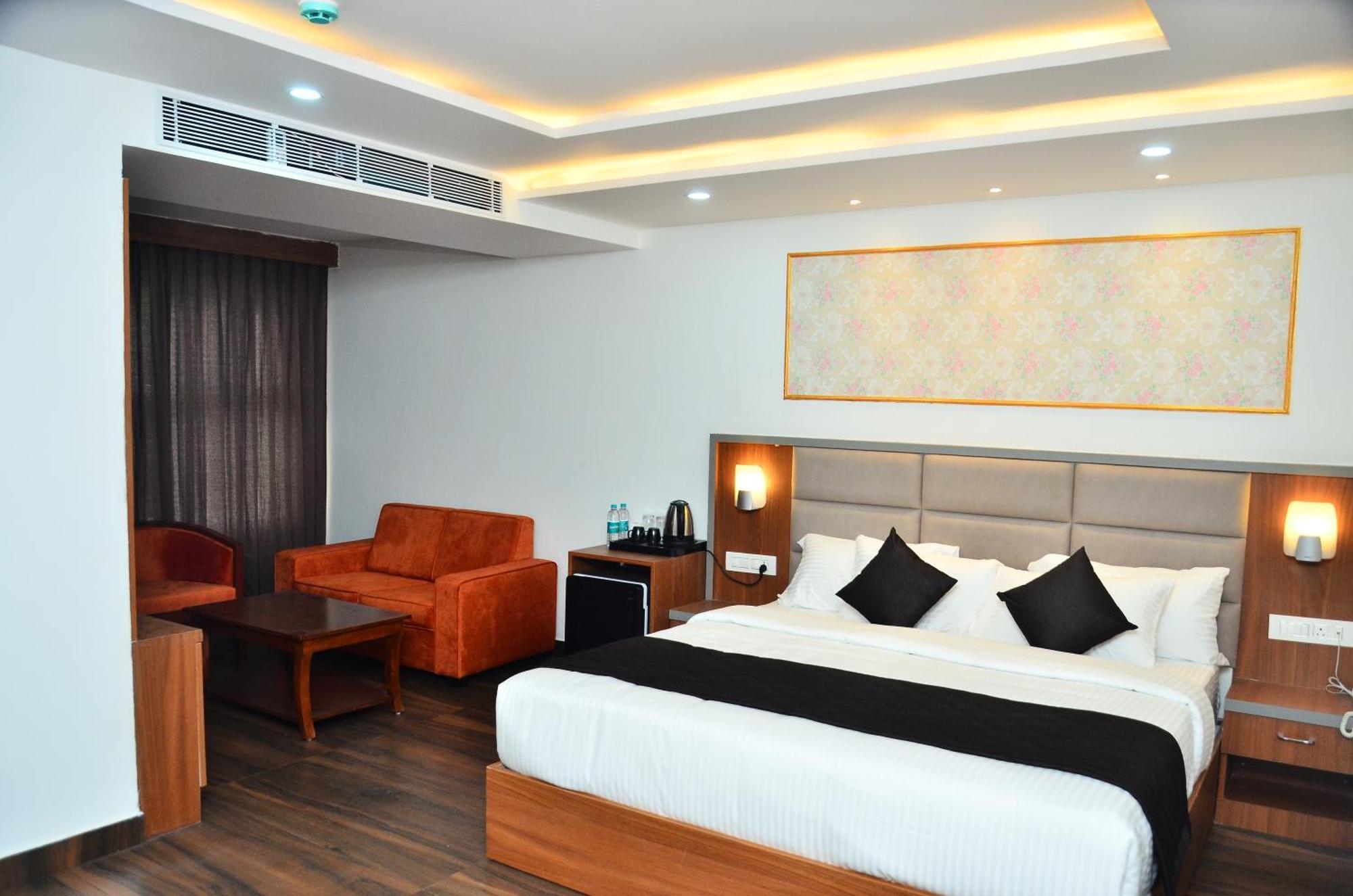 Hotel Eyrie Nest 班加罗尔 外观 照片